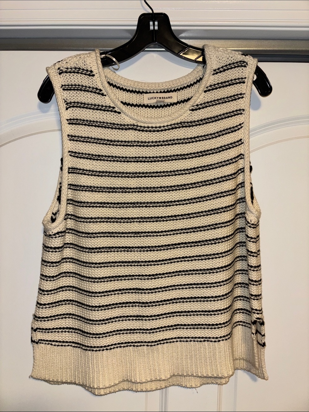 Lucky brand sleeveless navy cream striped sweater size Large